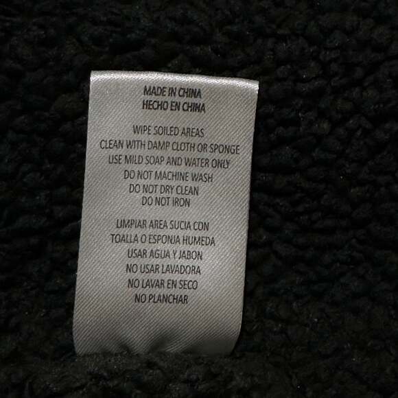 Misesny Couture Green Puffer Jacket - Size G (L)- Cozy Winter Outerwear - Picture 4 of 9